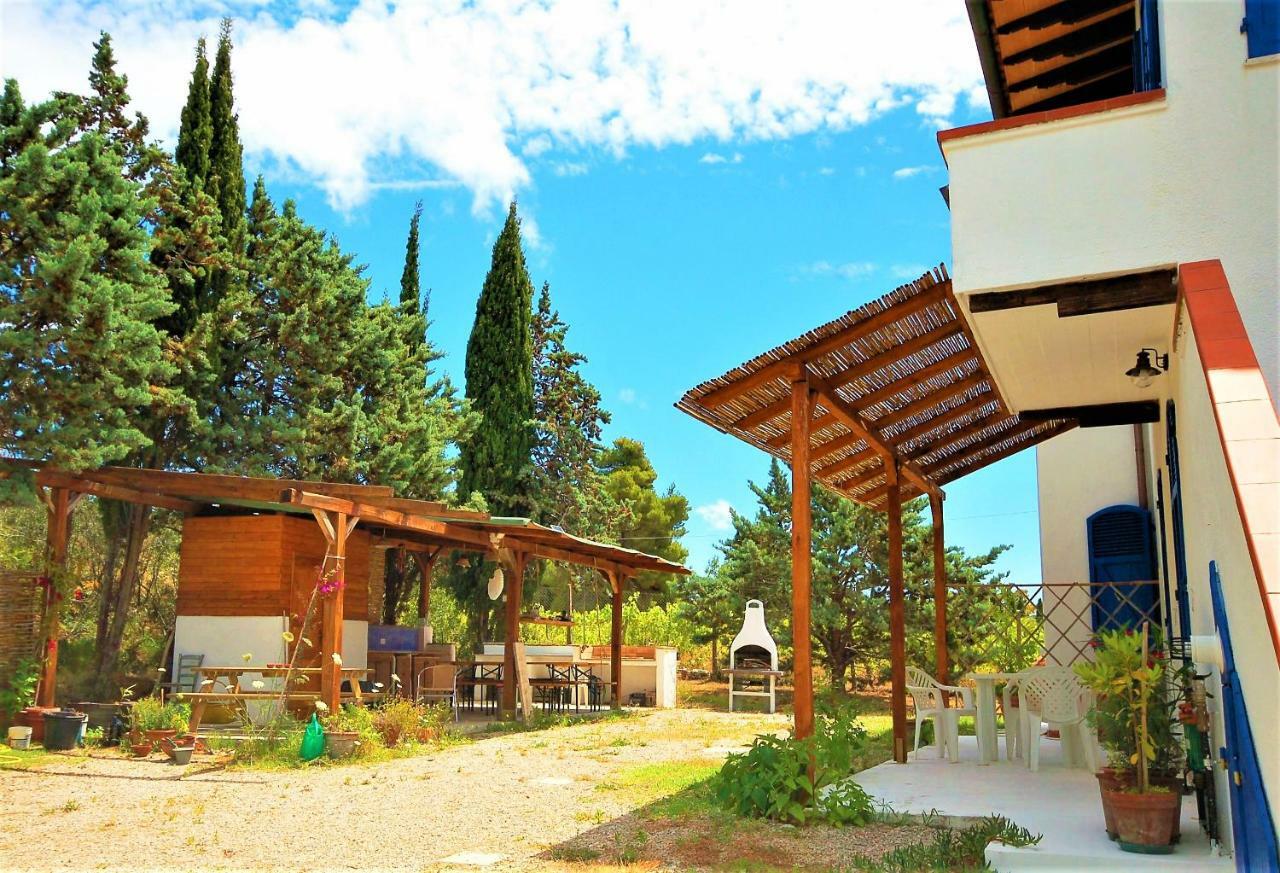 Casa Balena Bianca Apartment Лакона Екстериор снимка