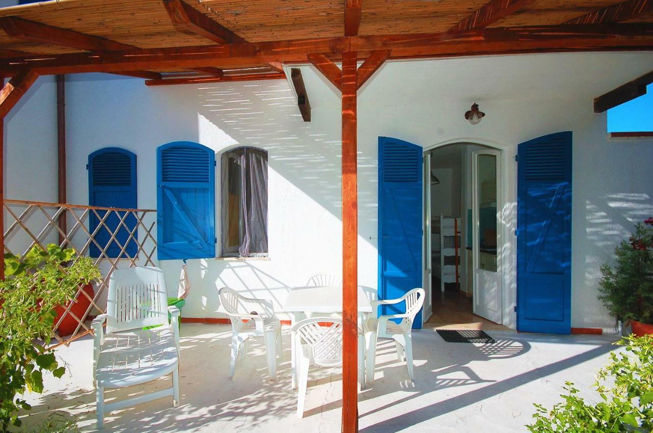 Casa Balena Bianca Apartment Лакона Екстериор снимка